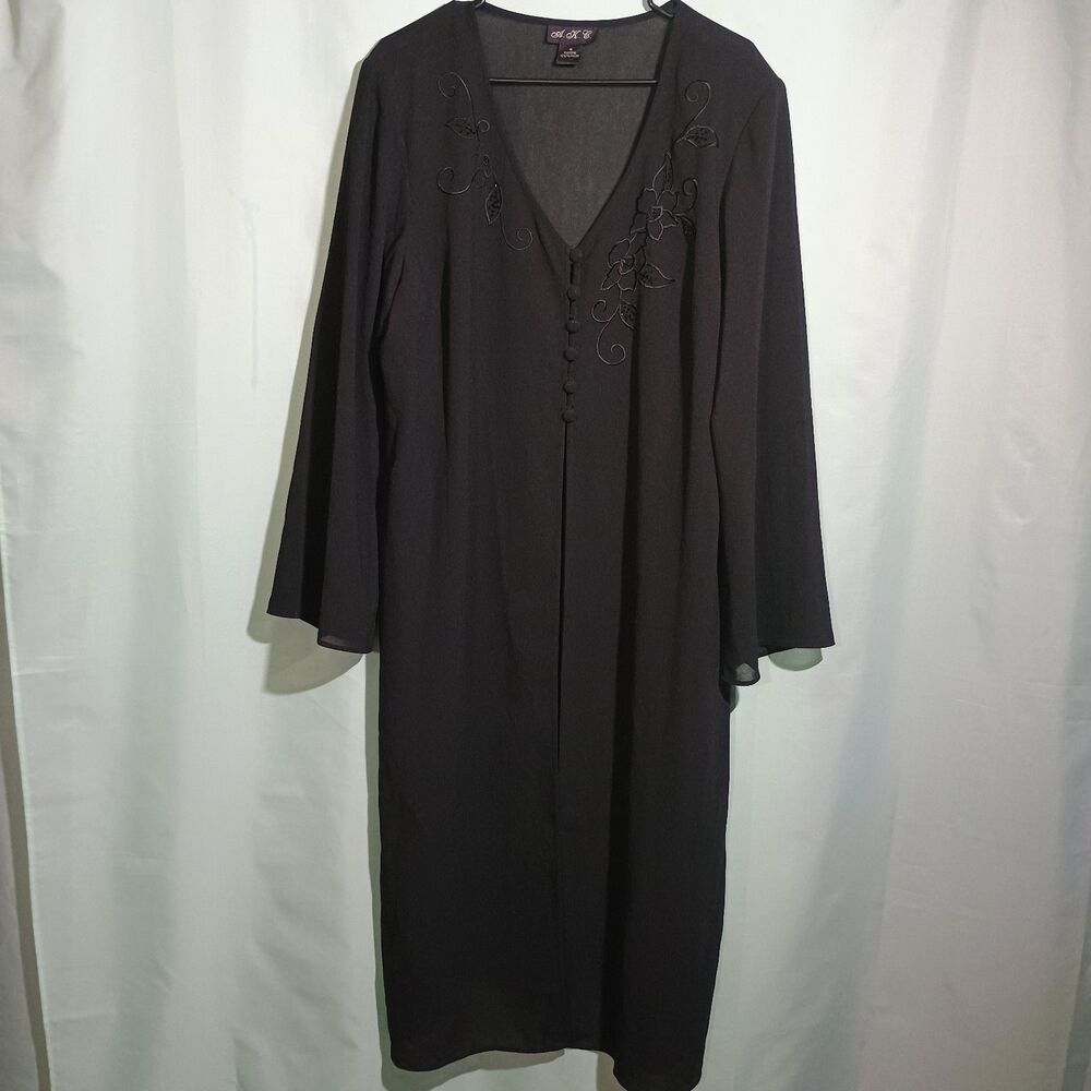 Black Embroidered V-Neck Long Sleeve Midi Dress
